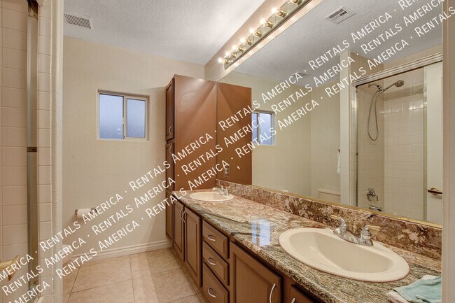 Building Photo - 8960 Echo Ridge Dr