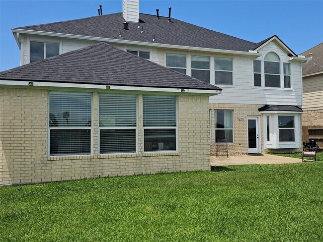 Building Photo - 10 Atascadero Dr