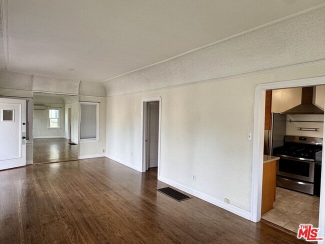 Building Photo - 3564 Dover St