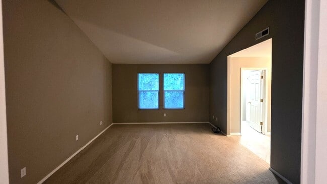 Building Photo - 15600 SW Talus Way