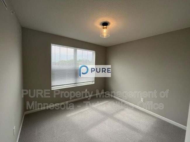 Building Photo - 1159 Farrier Rd