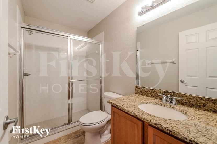 Building Photo - 2318 11th Ave E