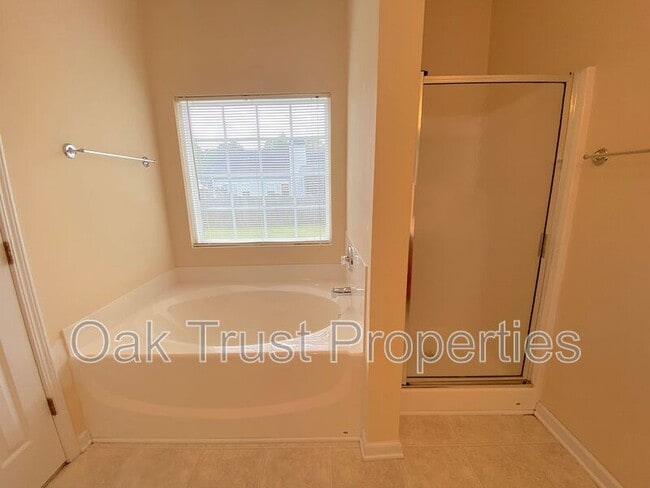 Building Photo - 119 Speer St