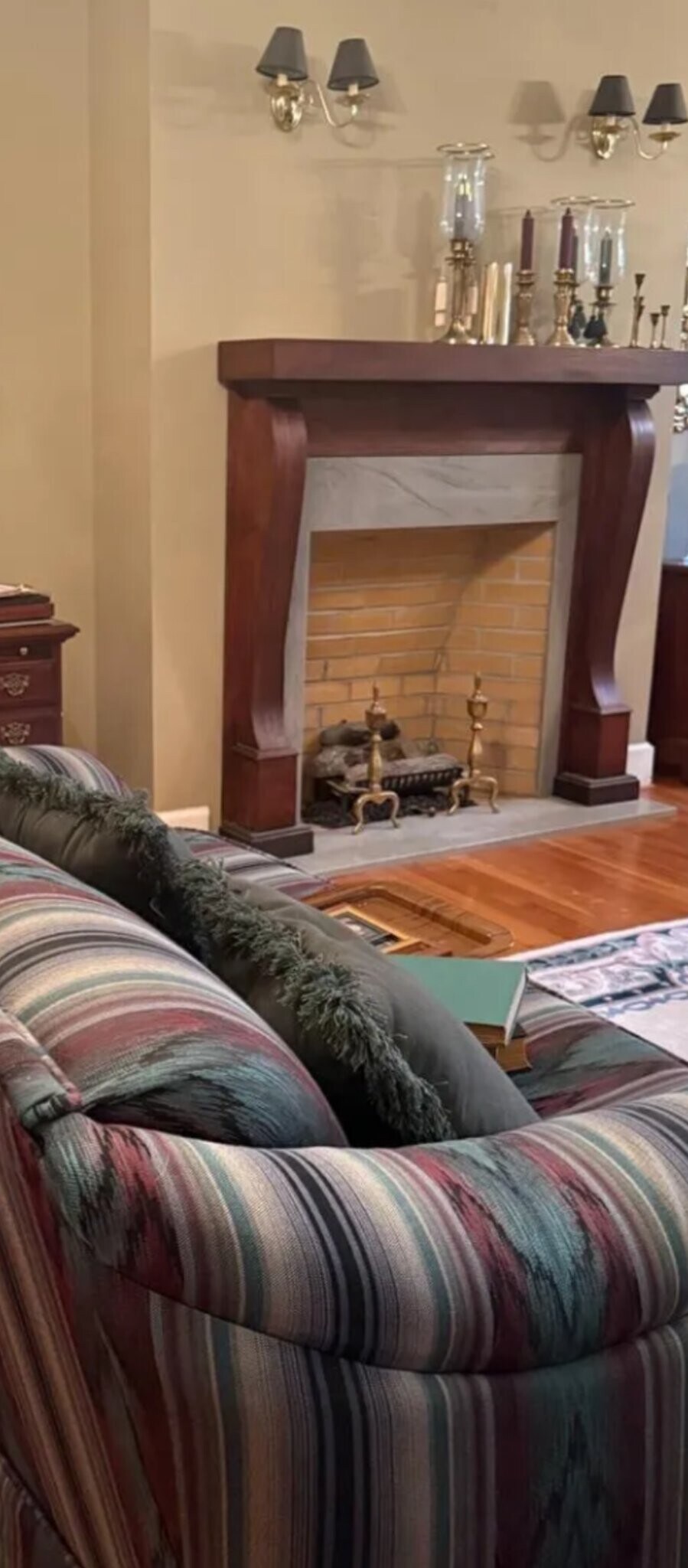 Building Photo - 303 Woodford Pl