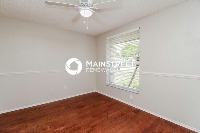Building Photo - 3 Bedroom Pet-Friendly Home in APOPKA, FL with Main Street Renewal