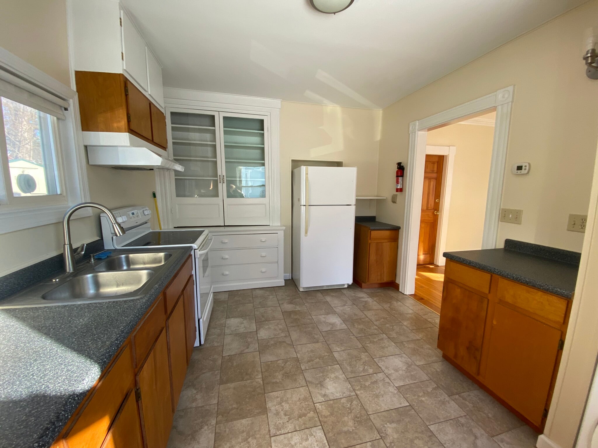 Building Photo - 15 Weston St