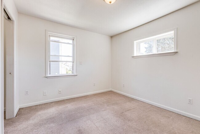 Building Photo - 224 Seward St