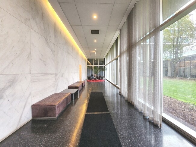Building Photo - 9655 Woods Dr