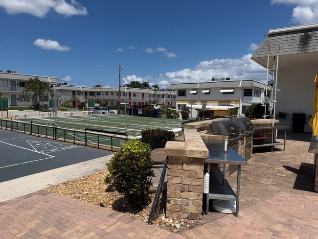 Building Photo - 3322 Cynthia Ln