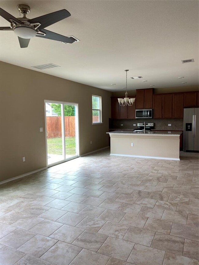 Building Photo - 1729 Arial Dr