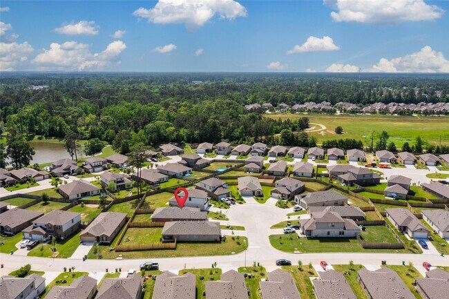 Building Photo - 8007 Camphor Ct