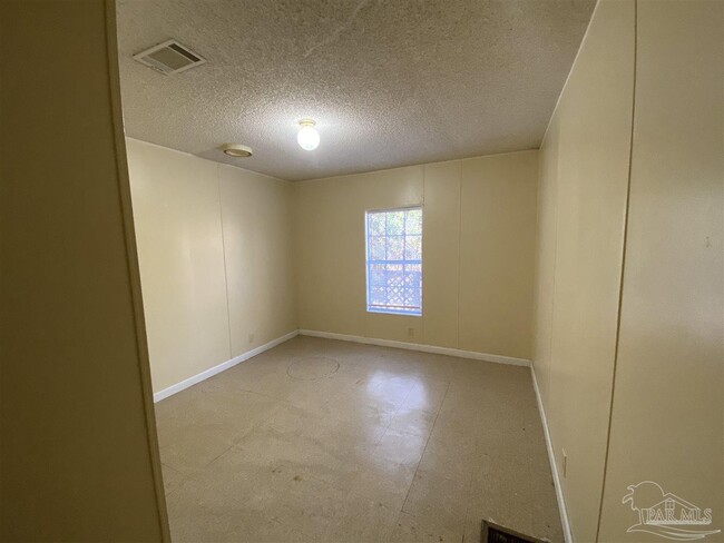 Building Photo - 5655 Munson Hwy