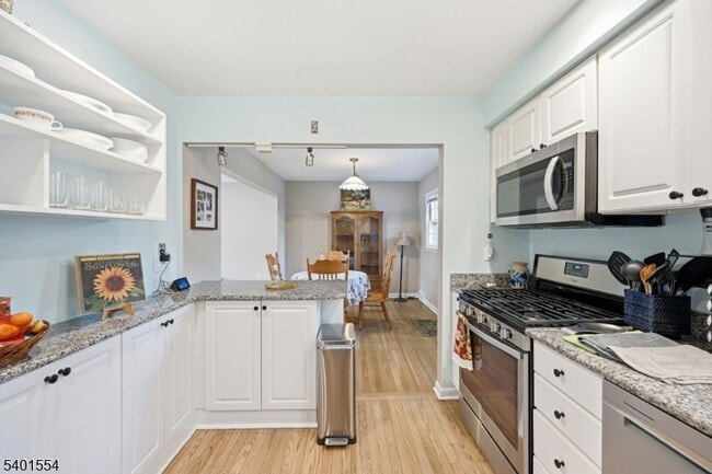 Building Photo - 58 Dogwood Rd