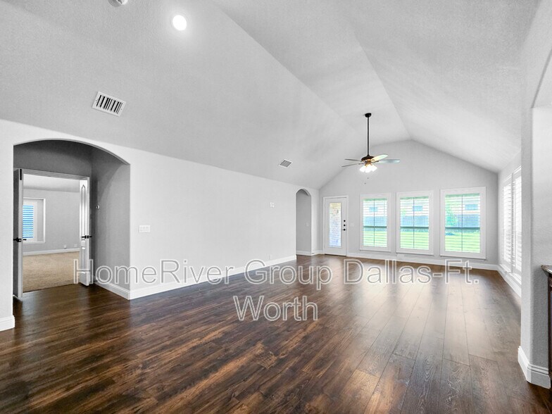 Building Photo - 6317 Dartford Dr