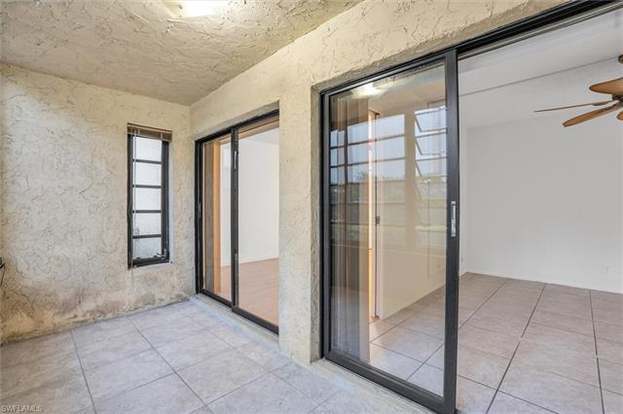 Building Photo - 3635 Boca Ciega Dr