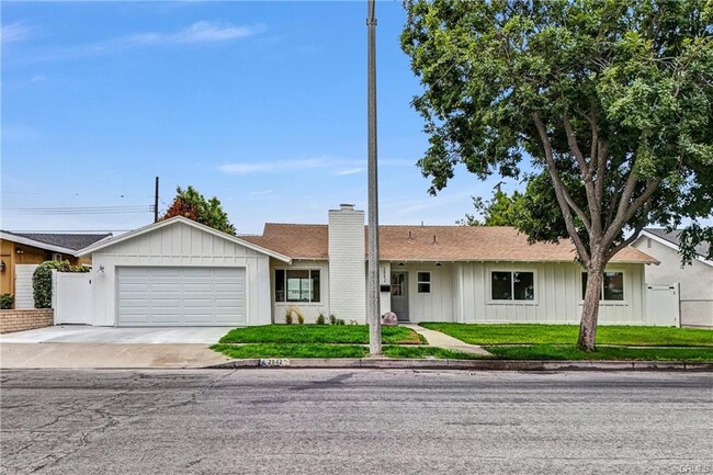 Building Photo - 2842 E Virginia Ave