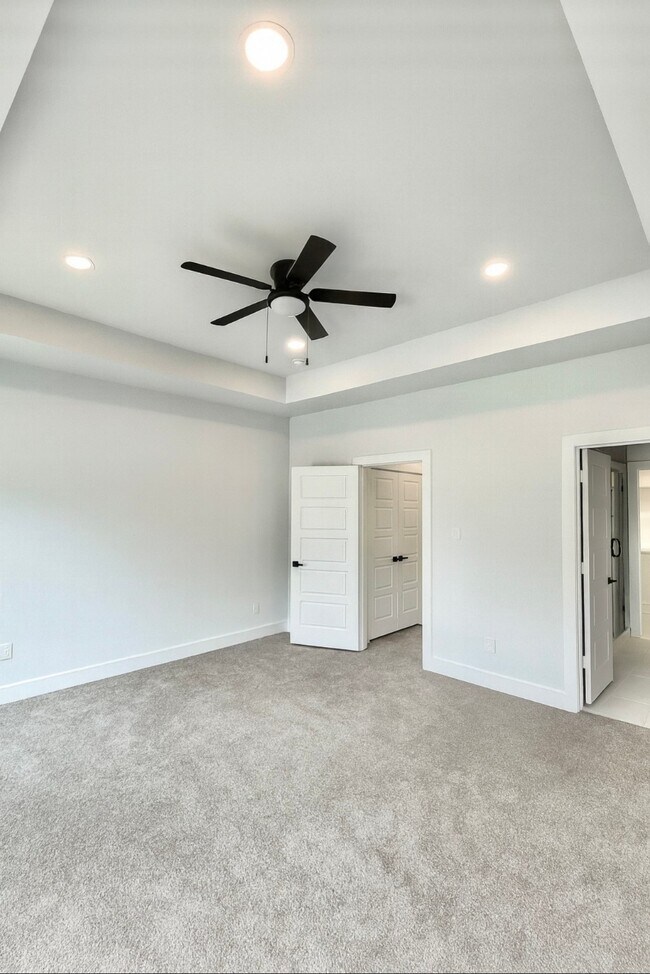 Building Photo - 8131 St Louis St