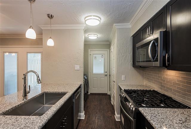Building Photo - 3798 Vitruvian Way