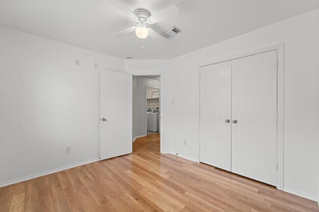 Building Photo - 4766 Wind Trace Dr