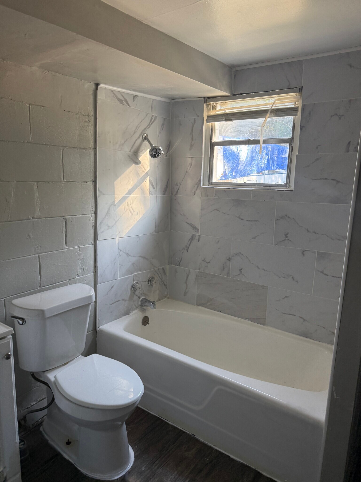 Building Photo - 541 Palm Beach St