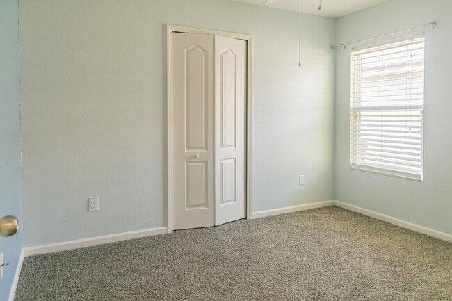 Building Photo - 112 Celtic Wedding Dr