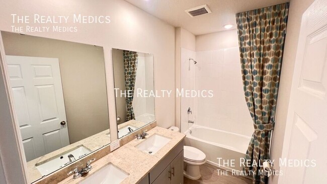 Building Photo - 702 Alta Vista Ct