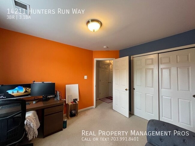 Building Photo - 14211 Hunters Run Way