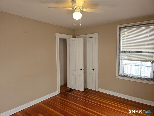 Building Photo - 19 Howard Ave