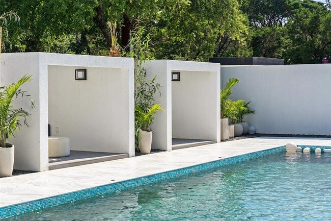 Building Photo - 1501 Ridgecrest Dr