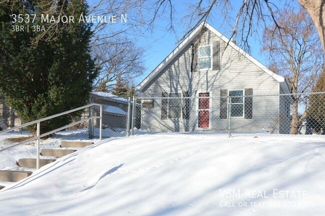 Building Photo - JUST REMODELED - 3 Bed 3 Bath Home Availab...