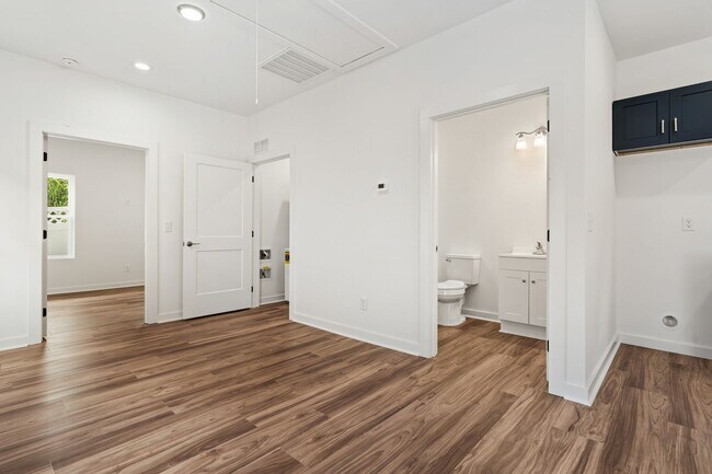 Building Photo - 711 Gerard St