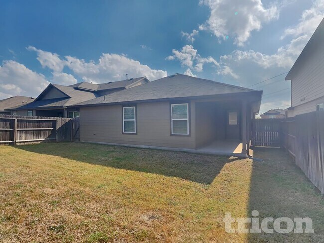 Building Photo - 8119 Sleepy Brook