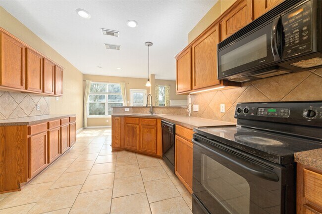 Building Photo - 12426 Taylorwood Ln