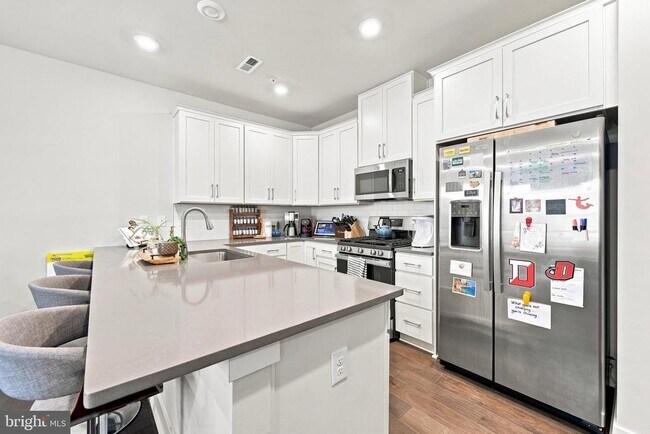 Building Photo - 4818 Franklin Cir