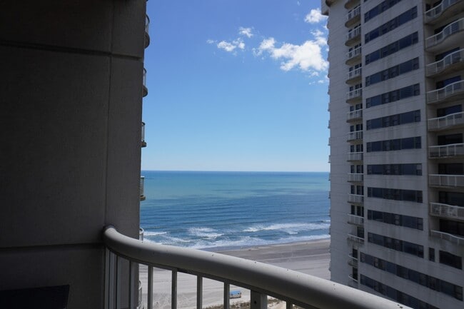 Building Photo - 3101 Boardwalk