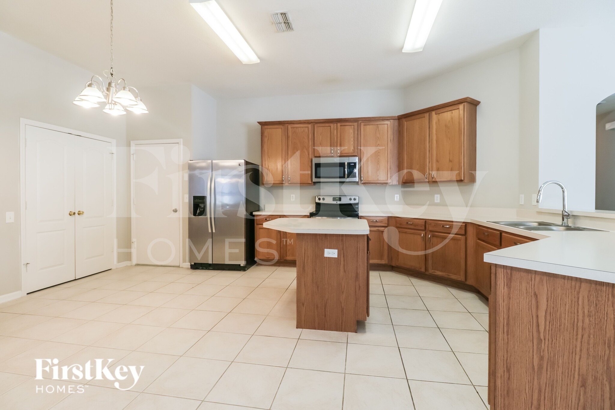 Building Photo - 25808 Risen Star Dr