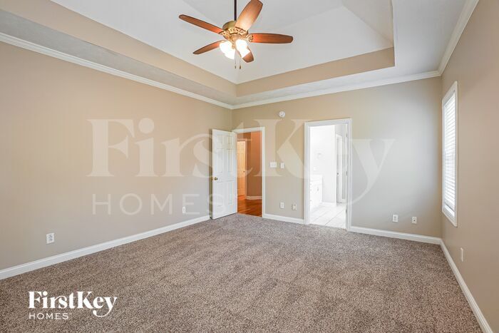 Building Photo - 3146 Southpoint Dr