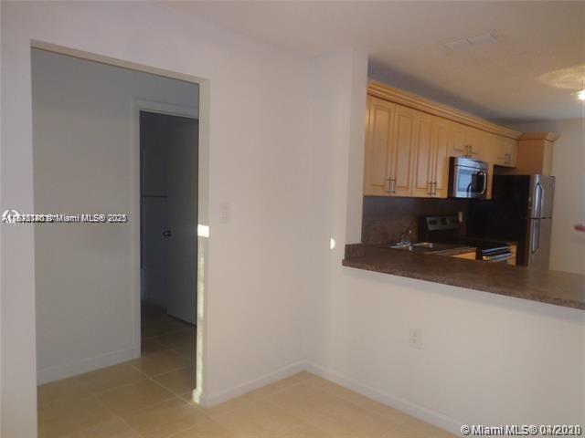 Building Photo - 2276 SW 81st Ave