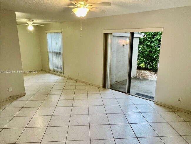 Building Photo - 2161 NE 42nd St