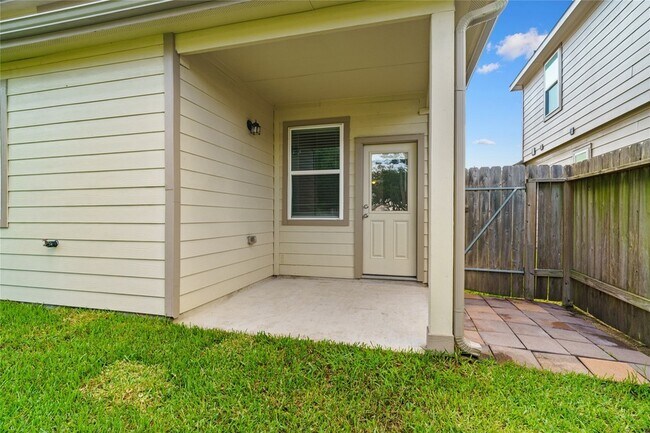 Building Photo - 3302 Atascocita Vale Dr