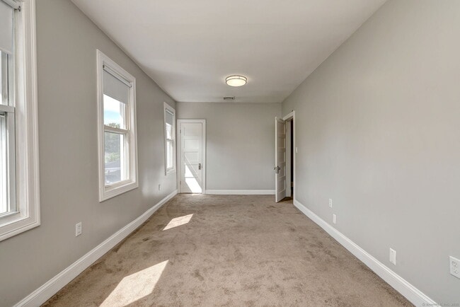 Building Photo - 64 Parker Terrace Ext