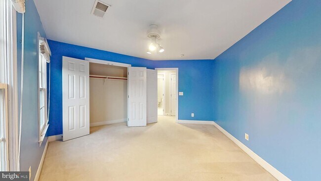 Building Photo - 309 Pure Spring Crescent