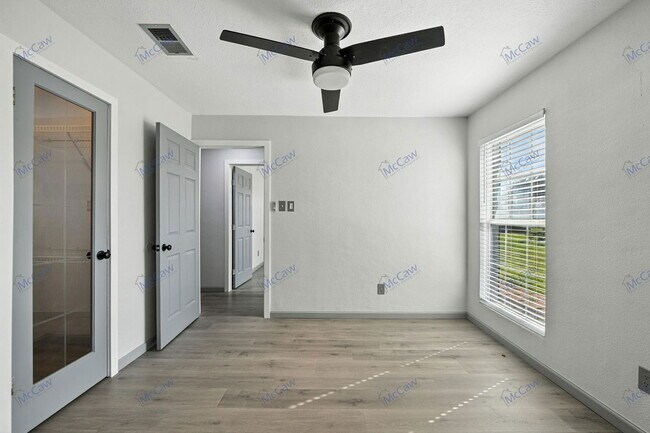 Building Photo - 2109 Jeannette Ct