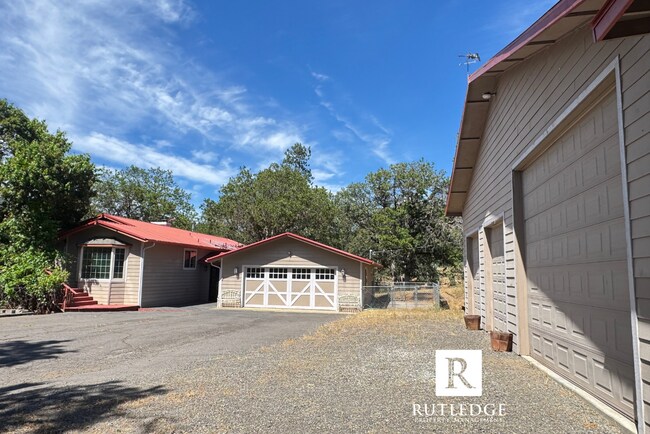 Building Photo - 2 1/2 Acres Manicured Country Living