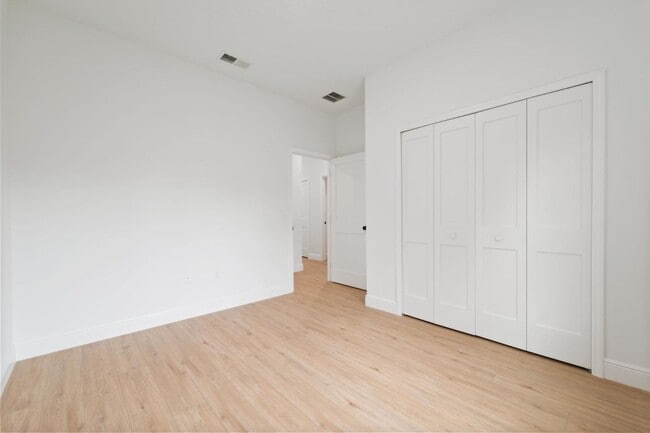 Building Photo - 6067 SW 155th St Rd