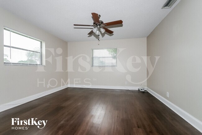 Building Photo - 11472 Sanderling Dr