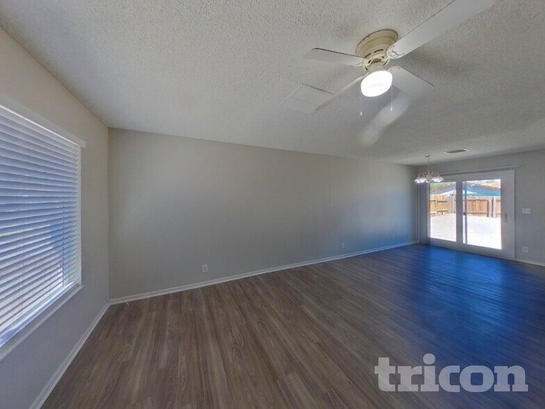 Building Photo - 4020 Maple Hill Rd