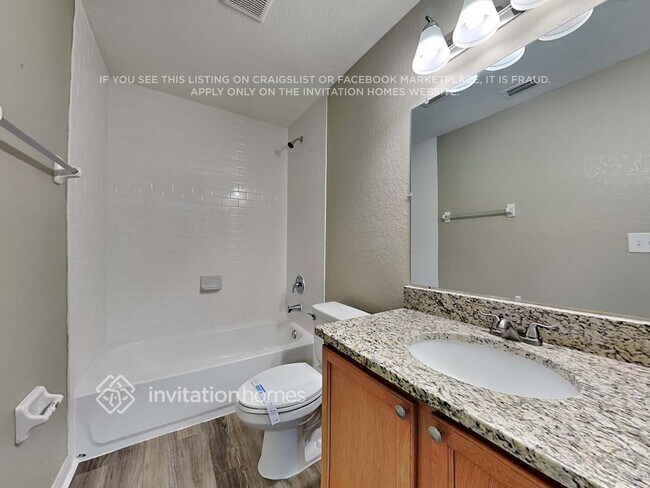 Building Photo - 4518 Fairway Oaks Dr