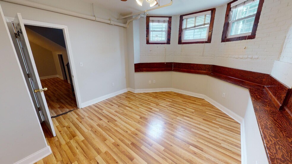 Building Photo - 1198 Commonwealth Ave