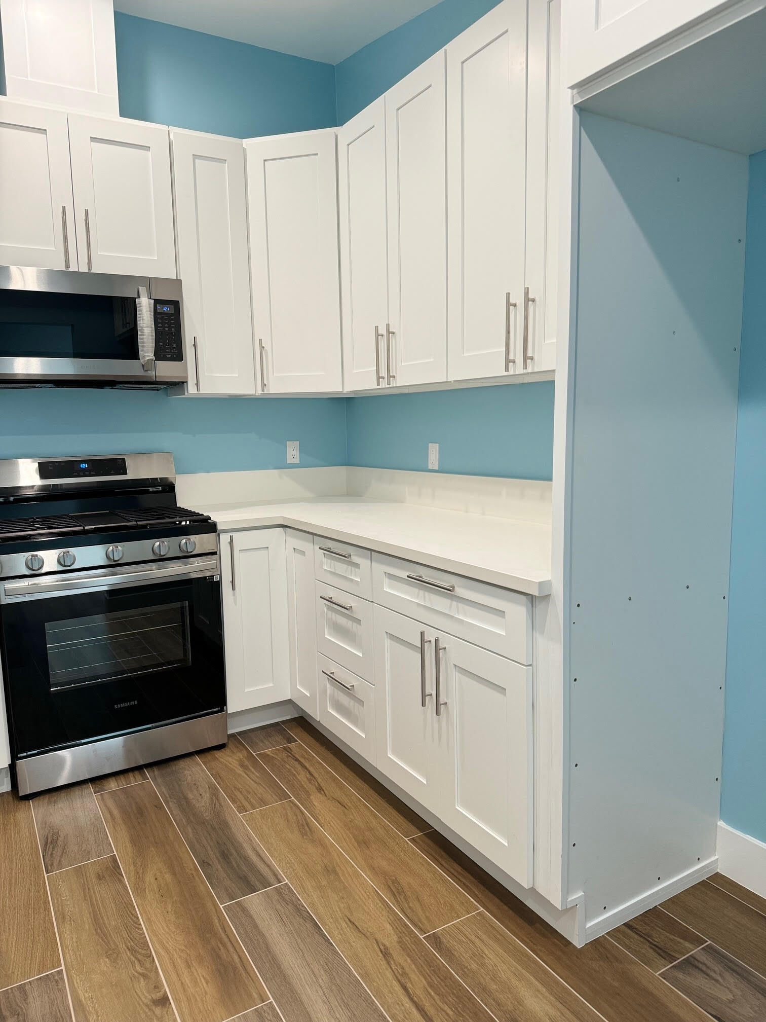 Building Photo - 6439 1/2 Graves Ave